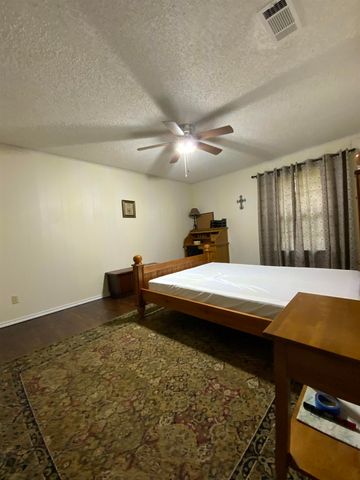 195 Katherine DR, Kilgore, TX 75662