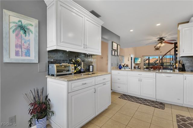 15466 Admiralty CIR 6, North Fort Myers, FL 33917