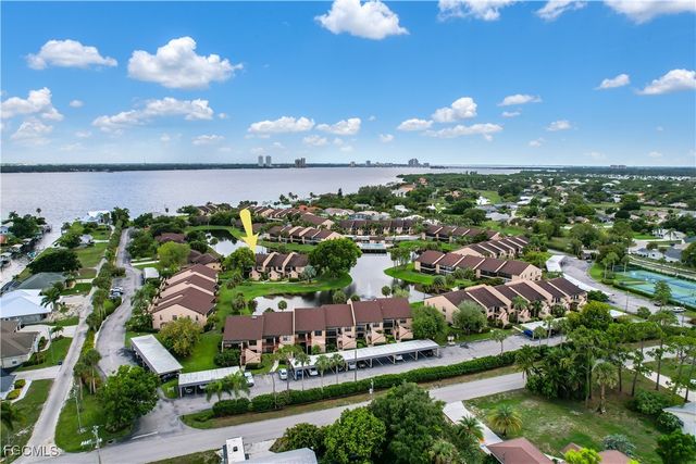 15466 Admiralty CIR 6, North Fort Myers, FL 33917