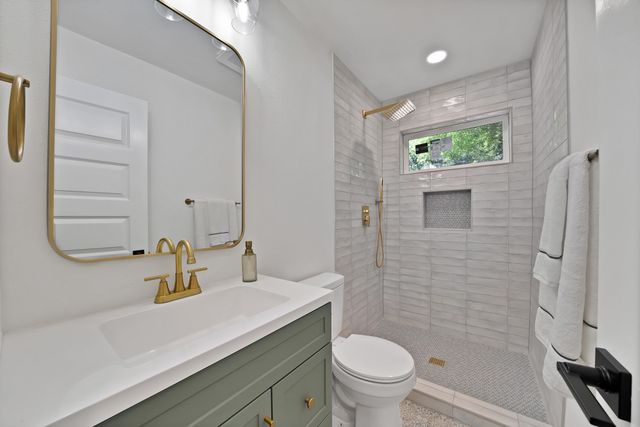 2926 Hillglenn Road, Dallas, TX 75228