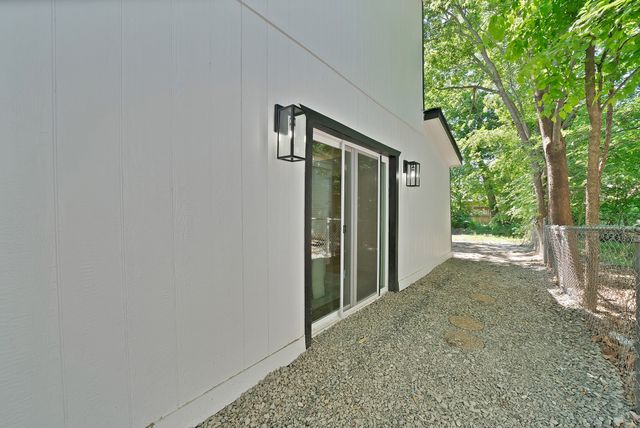 2926 Hillglenn Road, Dallas, TX 75228