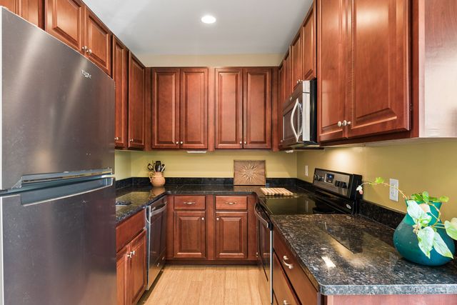 4487 Post Pl Apt 28, Nashville, TN 37205
