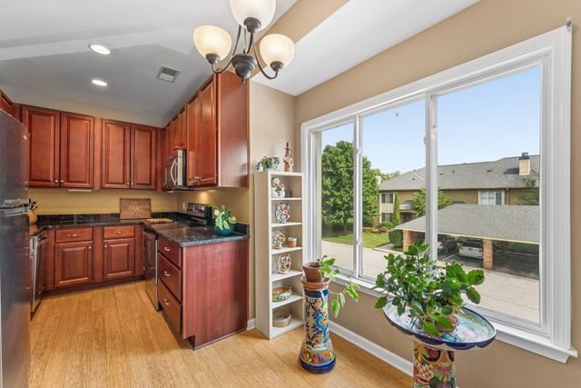 4487 Post Pl Apt 28, Nashville, TN 37205