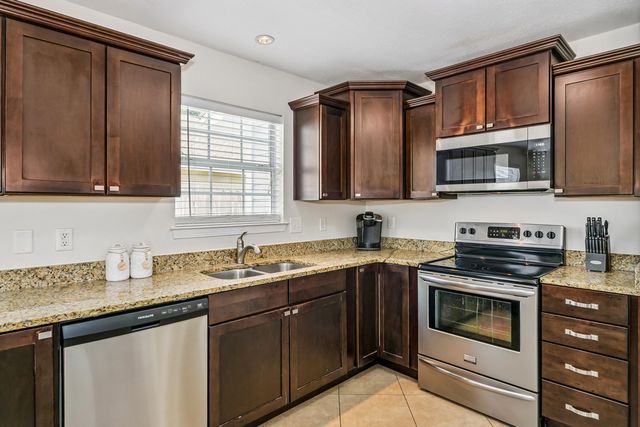 200 Brook Court, Niceville, FL 32578