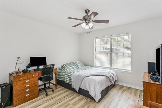 200 Brook Court, Niceville, FL 32578