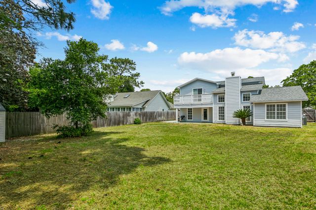 200 Brook Court, Niceville, FL 32578