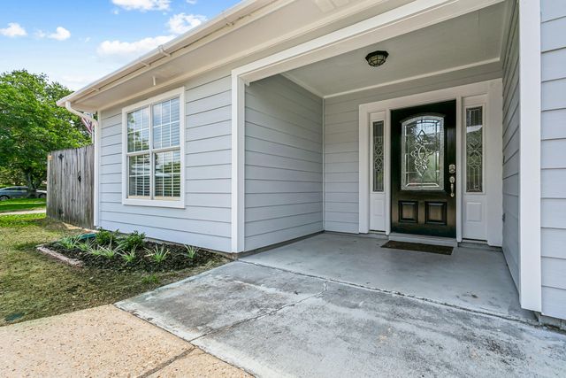 200 Brook Court, Niceville, FL 32578