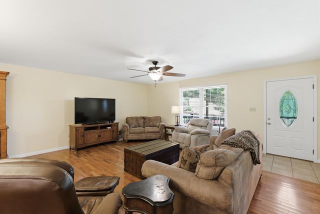 850 Cliffs Edge Road, East Bernstadt, KY 40729
