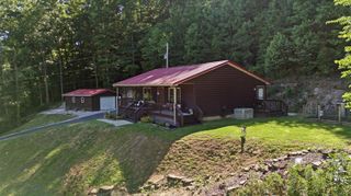 850 Cliffs Edge Road, East Bernstadt, KY 40729
