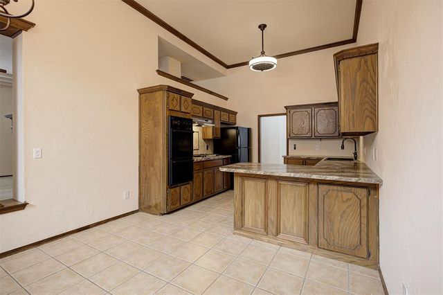 509 NW 170th Street, Edmond, OK 73012