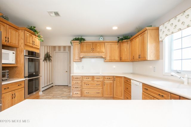 12 Marissa Drive, New Egypt, NJ 08533