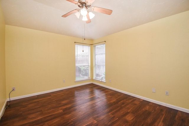 7802 Greenedge Drive, Houston, TX 77040