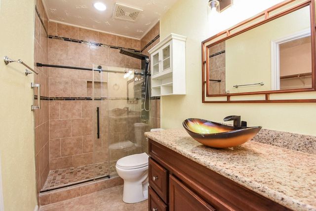 7802 Greenedge Drive, Houston, TX 77040