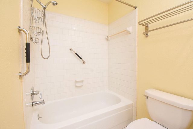 7802 Greenedge Drive, Houston, TX 77040