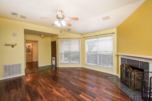 7802 Greenedge Drive, Houston, TX 77040