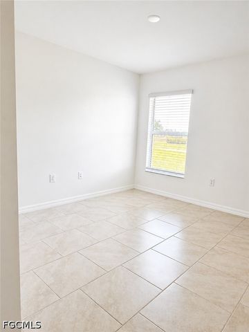 4117 San Clemente CT, North Fort Myers, FL 33917