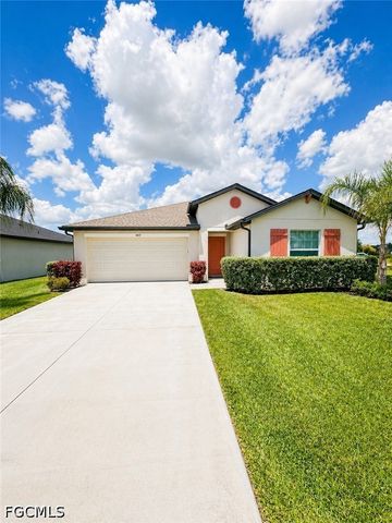 4117 San Clemente CT, North Fort Myers, FL 33917