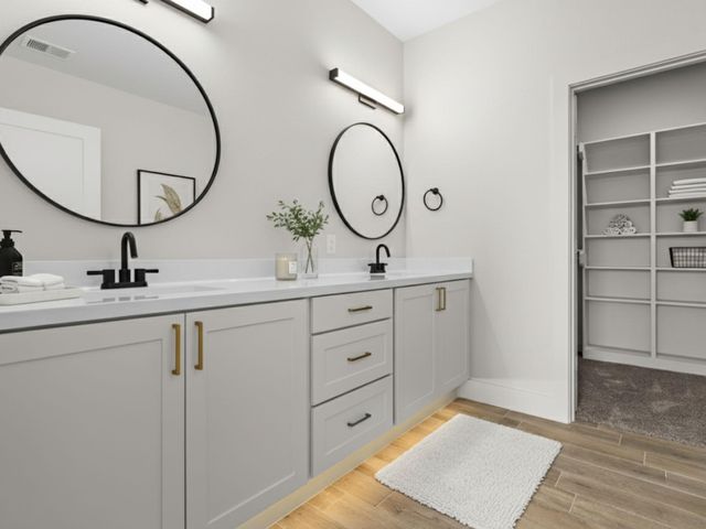 16525 Crossing Circle, Lindale, TX 75771