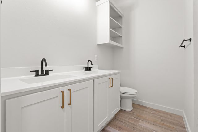 16525 Crossing Circle, Lindale, TX 75771