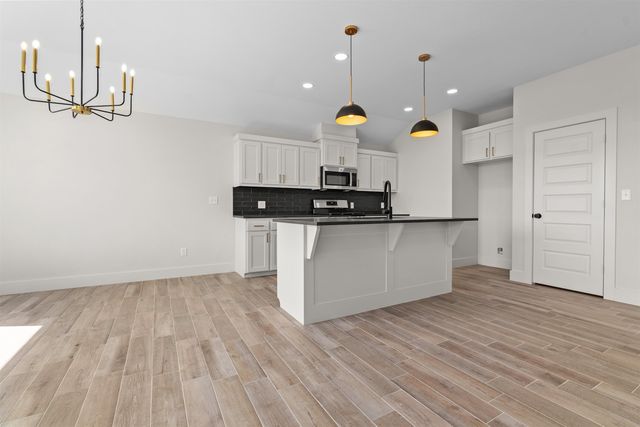 16525 Crossing Circle, Lindale, TX 75771