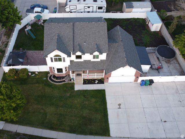 8233 S CREEKWOOD CIR, West Jordan, UT 84088