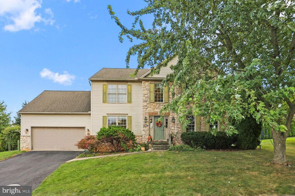 125 VERNA DR, Dallastown, PA 17313