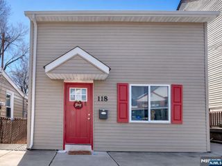 118 Carlisle Avenue, Paterson, NJ 07501