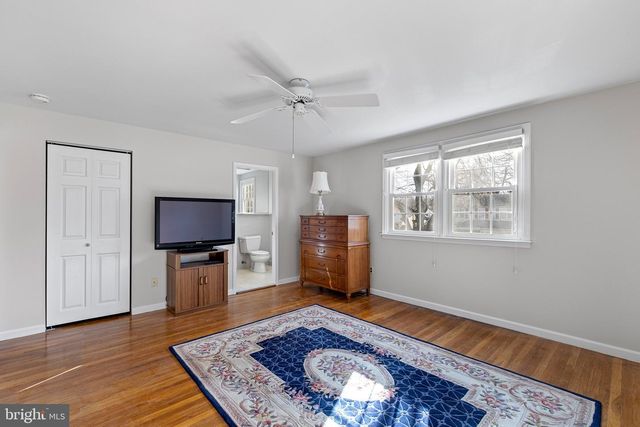 2409 SWEETBRIAR RD, Wilmington, DE 19810