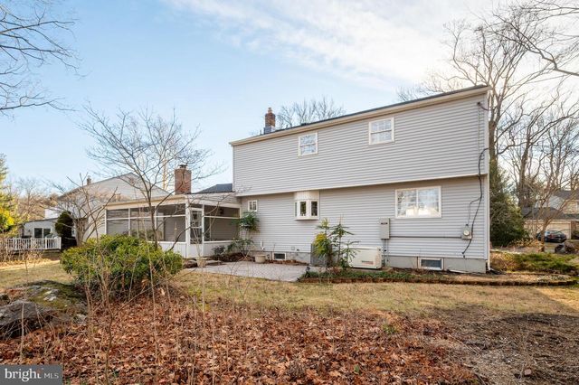 2409 SWEETBRIAR RD, Wilmington, DE 19810