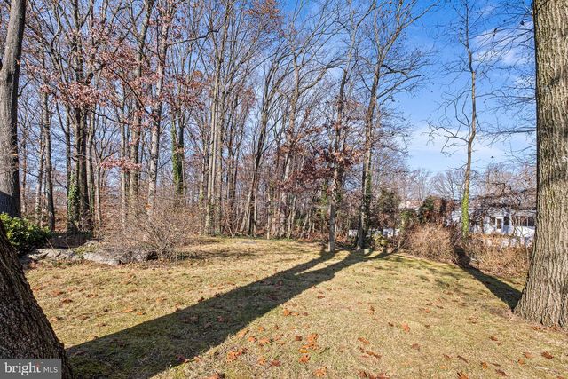 2409 SWEETBRIAR RD, Wilmington, DE 19810