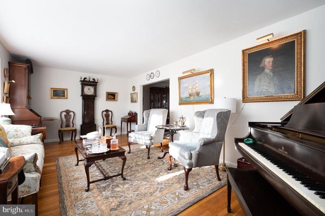 2409 SWEETBRIAR RD, Wilmington, DE 19810