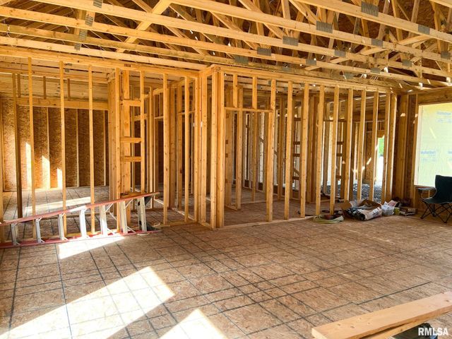 1213 PARKVIEW Drive, Eureka, IL 61530