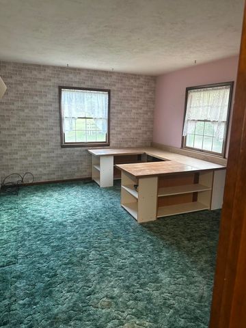 Hcr 69 Box 67, Oldfield, MO 65720