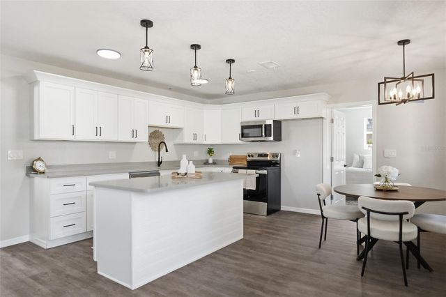 4940 LAKEWOOD DRIVE, Dade City, FL 33523