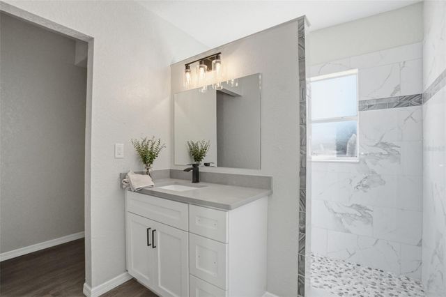 4940 LAKEWOOD DRIVE, Dade City, FL 33523