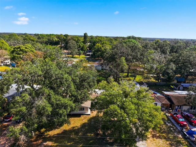 4940 LAKEWOOD DRIVE, Dade City, FL 33523