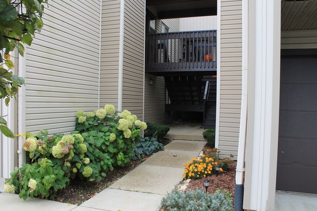 69 White Oaks Road 69, Fox Lake, IL 60020