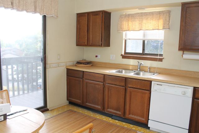 69 White Oaks Road 69, Fox Lake, IL 60020