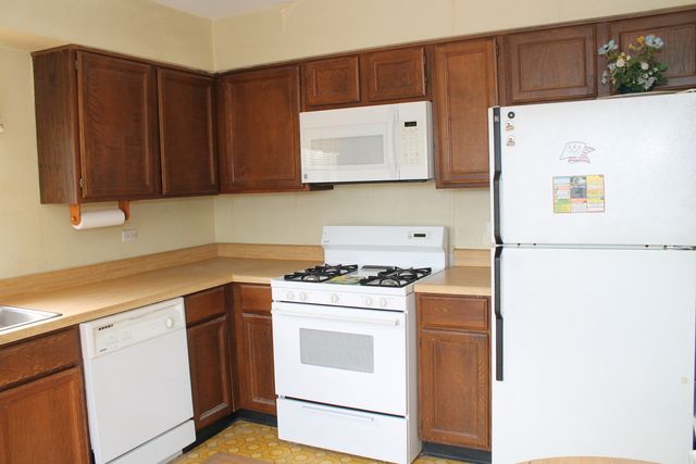 69 White Oaks Road 69, Fox Lake, IL 60020