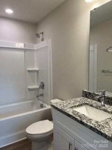 242 North Avenue, Troutman, NC 28166