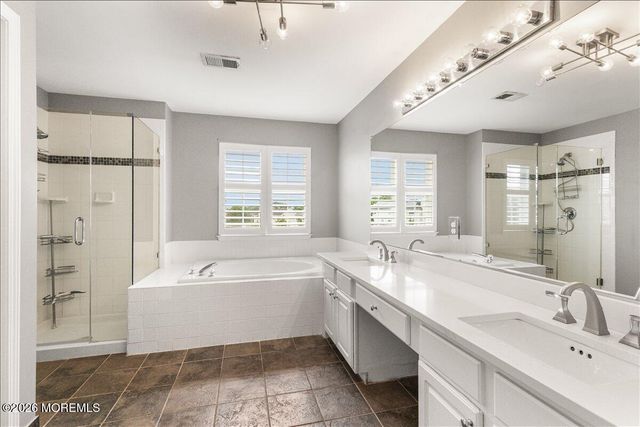 169 Princeton Oval, Freehold, NJ 07728