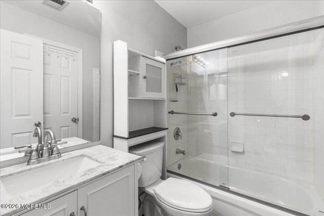 169 Princeton Oval, Freehold, NJ 07728