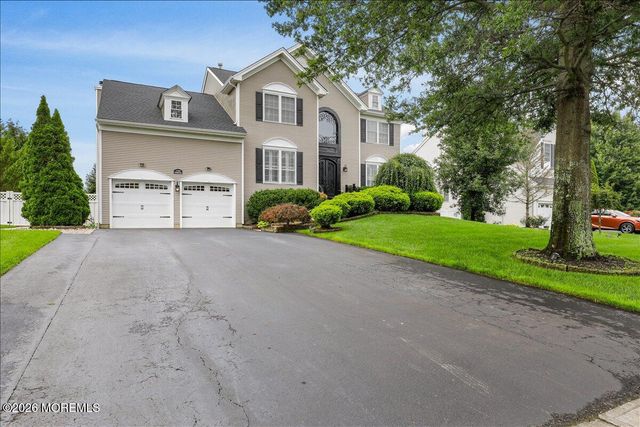 169 Princeton Oval, Freehold, NJ 07728