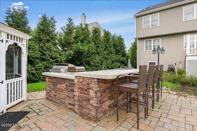 169 Princeton Oval, Freehold, NJ 07728