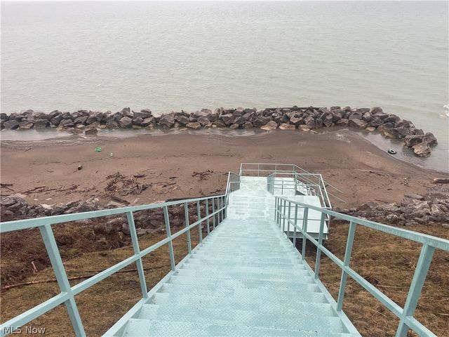 983 Tradewinds Cove, Painesville Twp, OH 44077