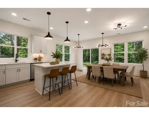 208 W Todd Lane A & B, Charlotte, NC 28208