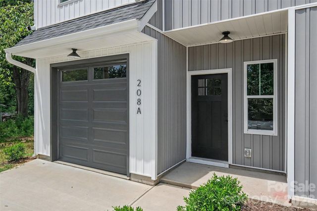 208 W Todd Lane A & B, Charlotte, NC 28208