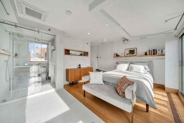 16 Minetta Lane, New York City, NY 10012