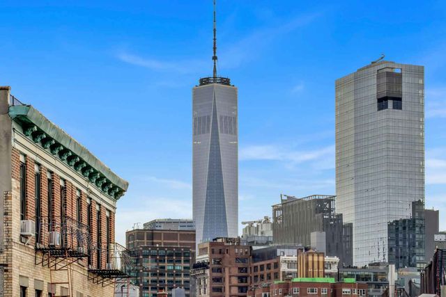 16 Minetta Lane, New York City, NY 10012