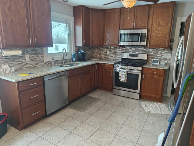 233 E 1050 N, Chesterton, IN 46304